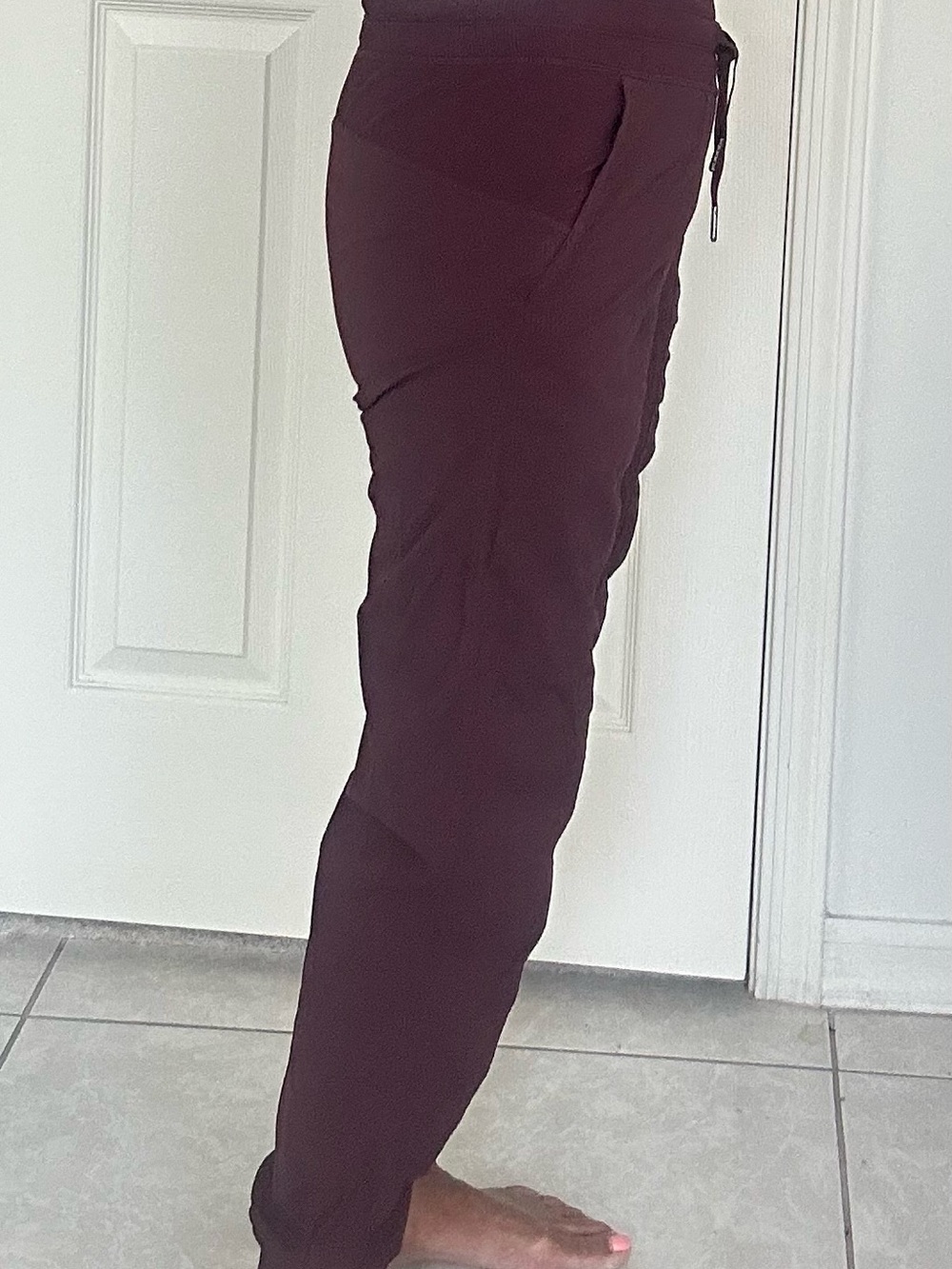 Lululemon Burgundy Maroon Dance Studio Joggers 2 EXC - Picture 2 of 9